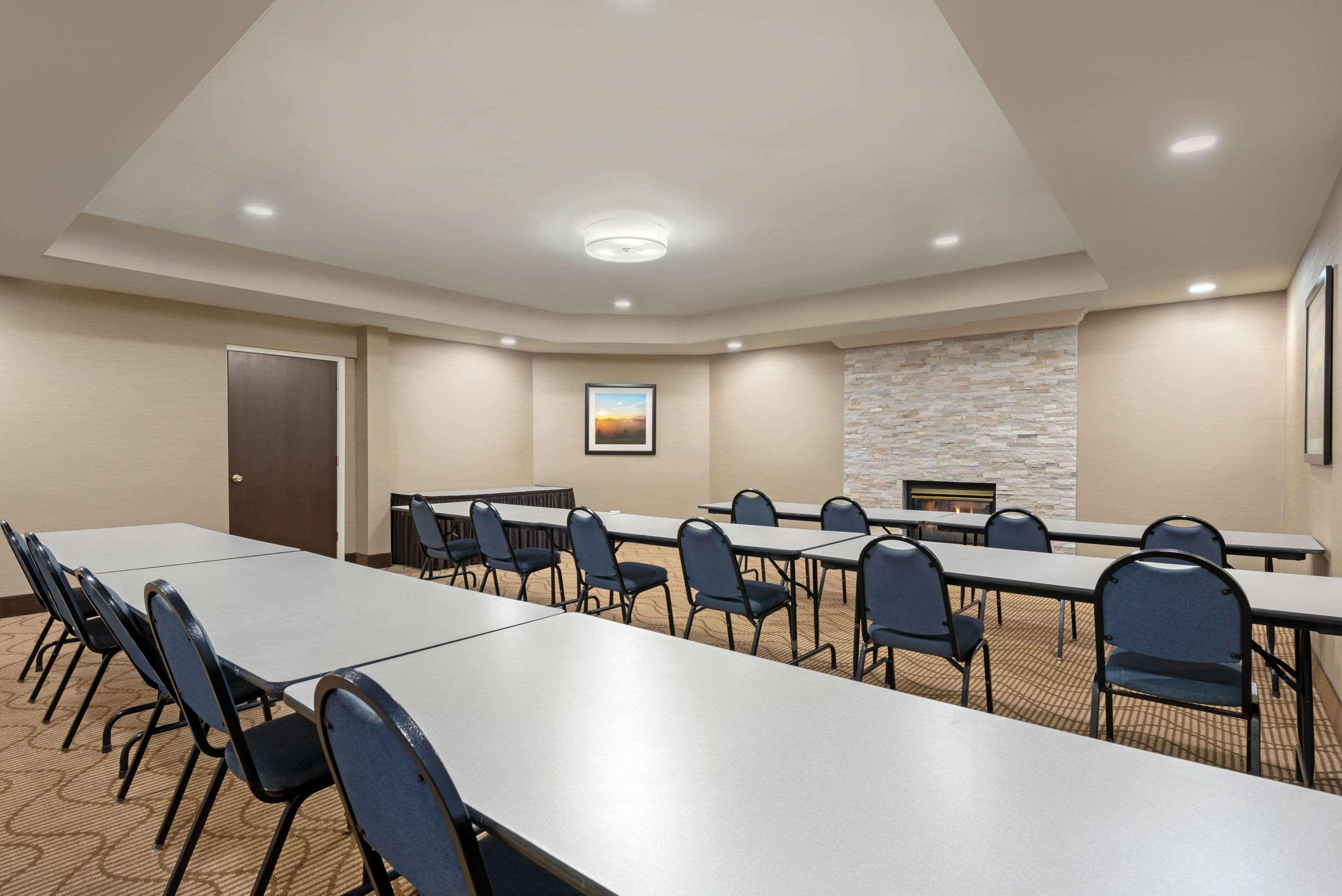 Comfort Suites Lafayette University Area Exterior foto